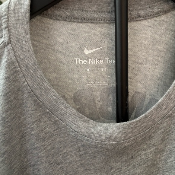 Men’s Nike Dumbbells 4 Donuts Dri-Fit Tee sz L - Picture 3 of 4